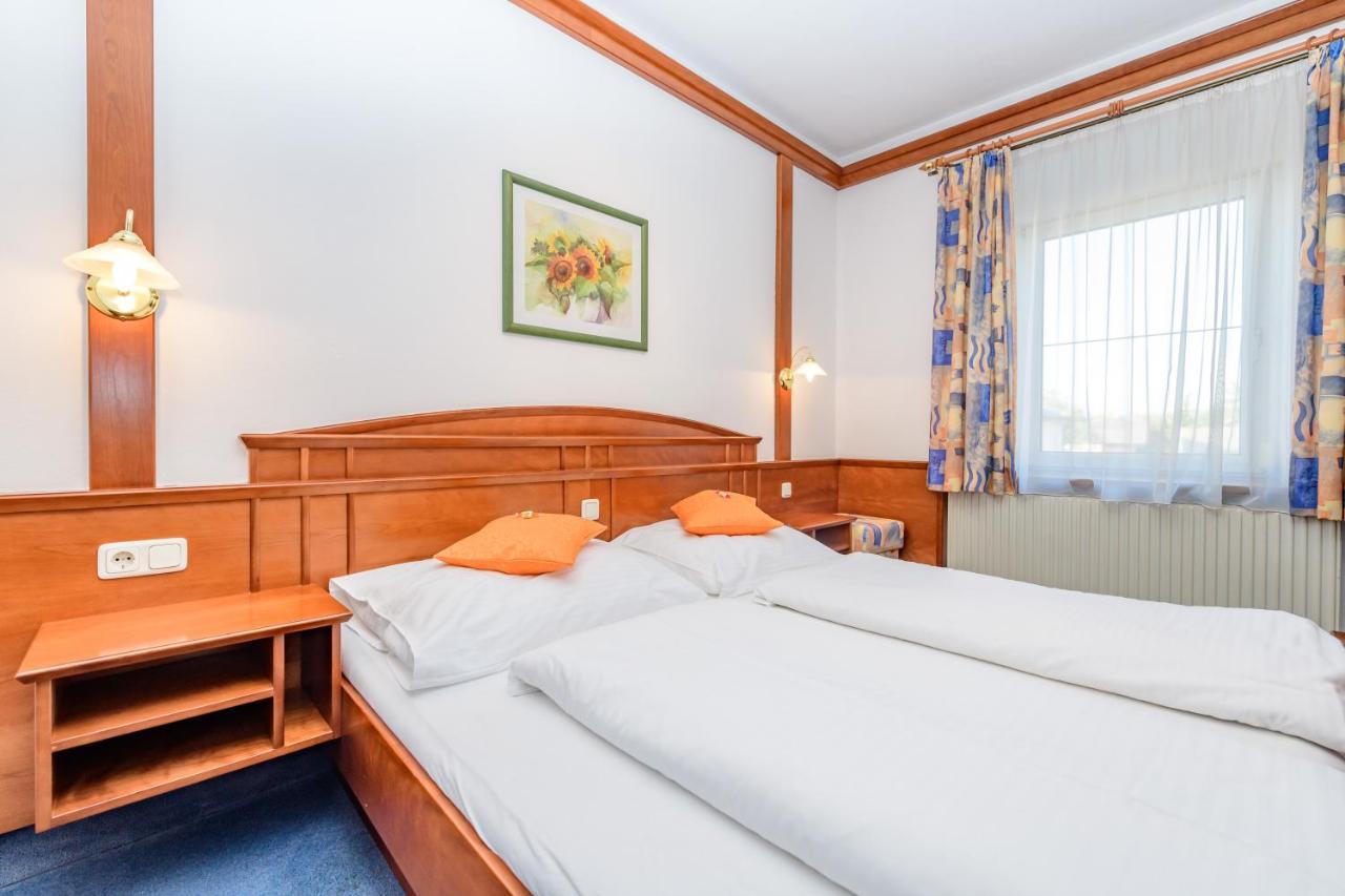 Gasthof Stoeckler Hotel Enns Eksteriør billede